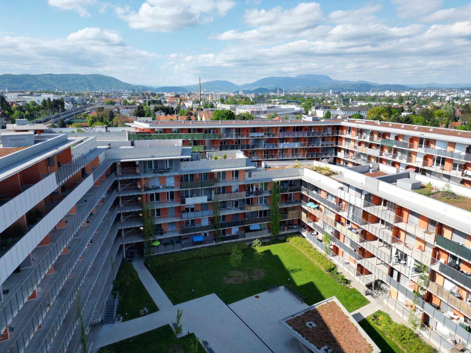 100 Qm Penthouse, Self-Check-In, 2 Parkplaetze Graz Exterior foto
